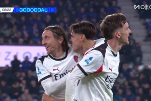 开场闪击！里奇禁区外凌空抽射，皮球经埃德森折射入网