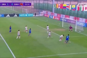 开局不利！开场3分钟U17女足先丢一球，0-1落后巴西！